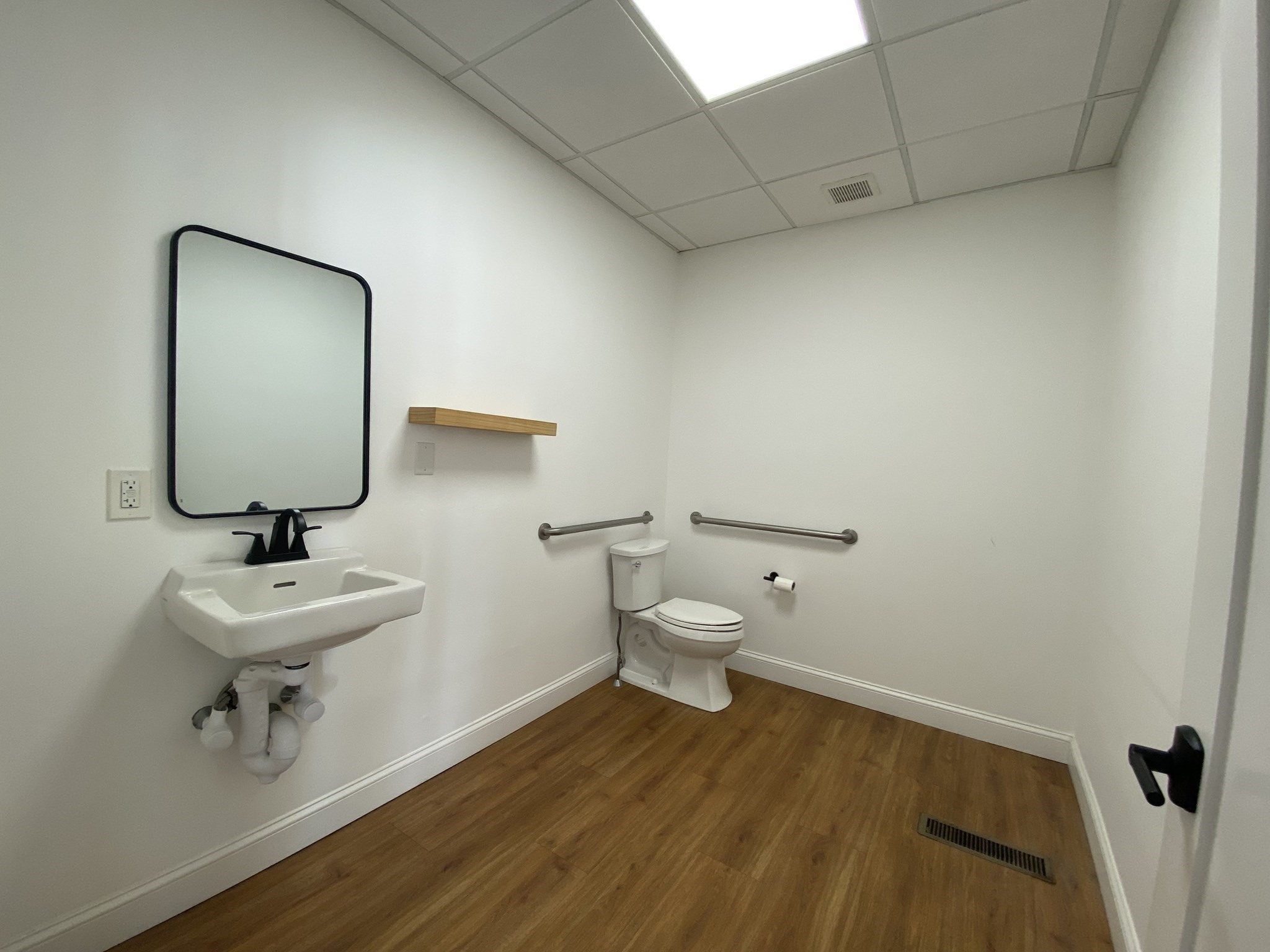 846 Ashley Blvd, New Bedford, MA 02745 - Image 5