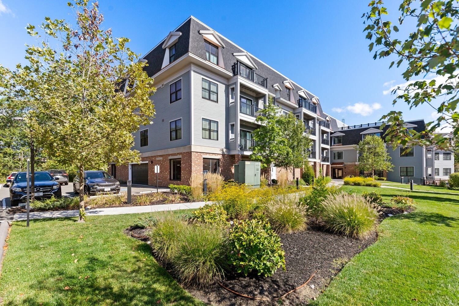 131 Eliot St Unit 408, Milton, MA 02186