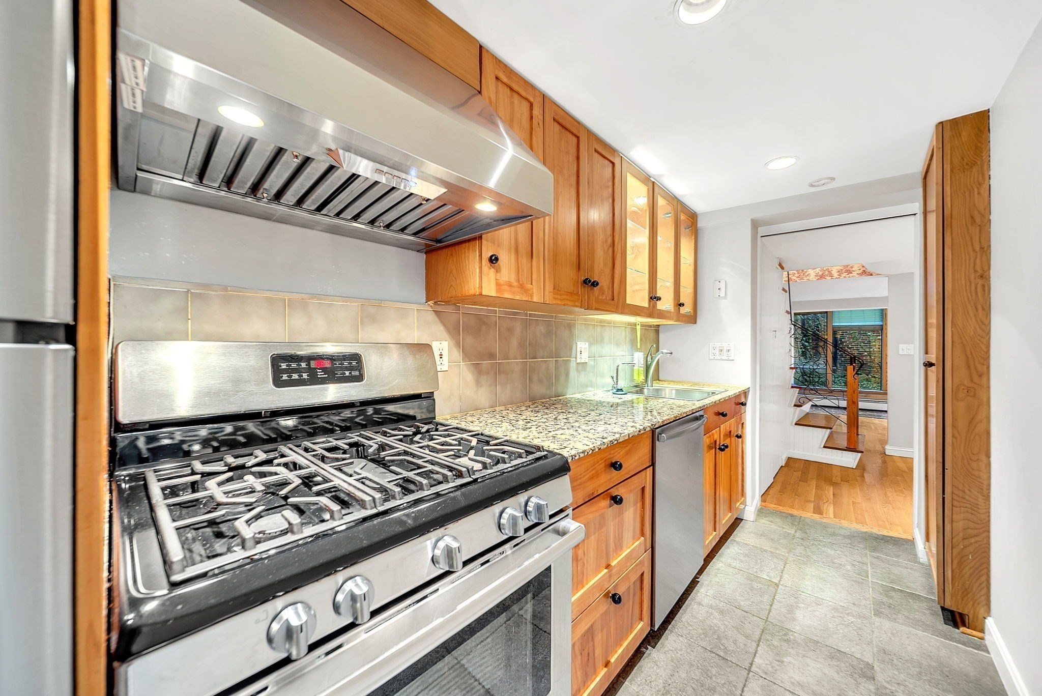 35 Mt Vernon Street Unit 1, Beacon Hill, Boston, MA 02108 - Image 17