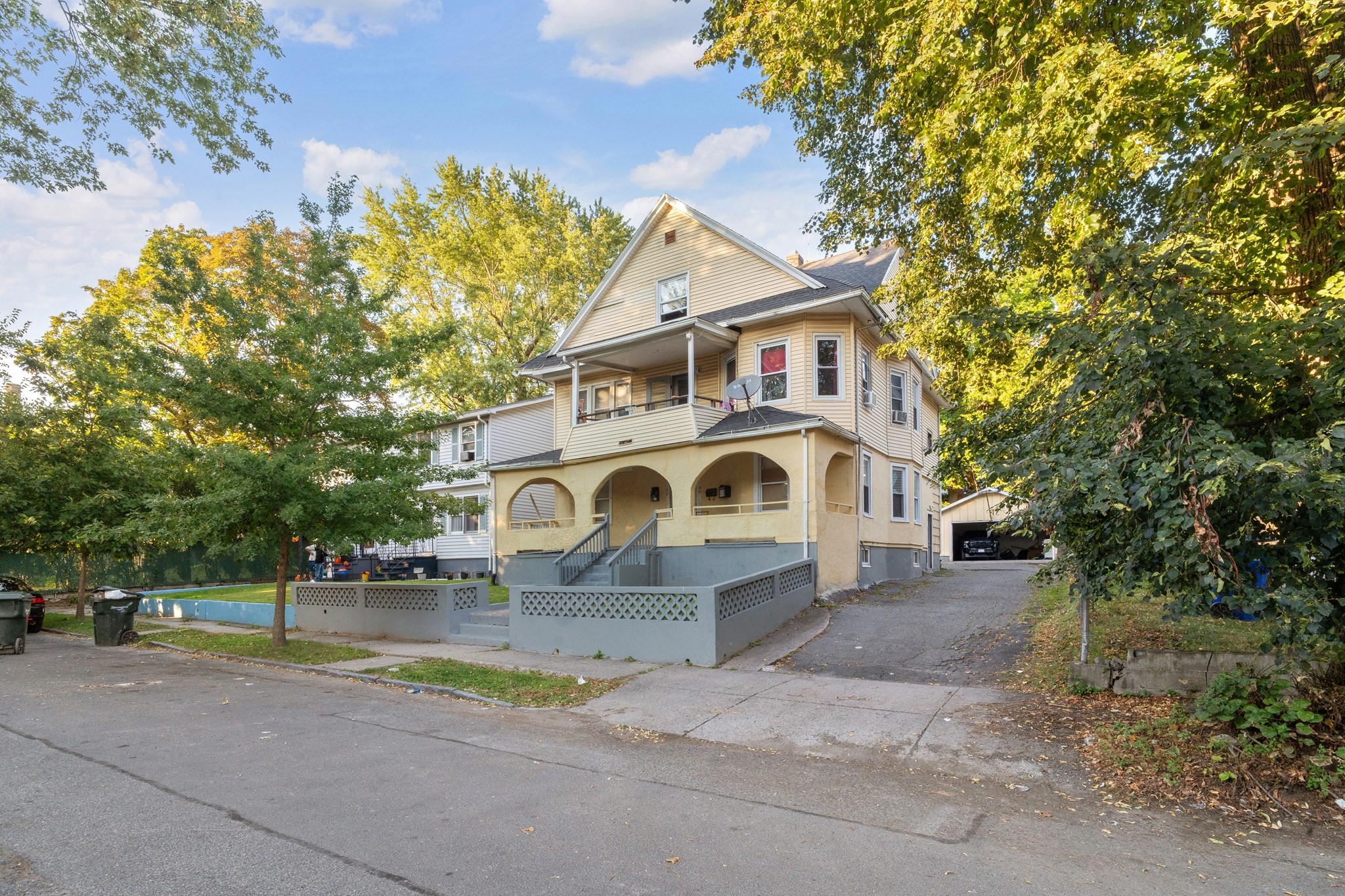 195 Massasoit Avenue, Springfield, MA 01107