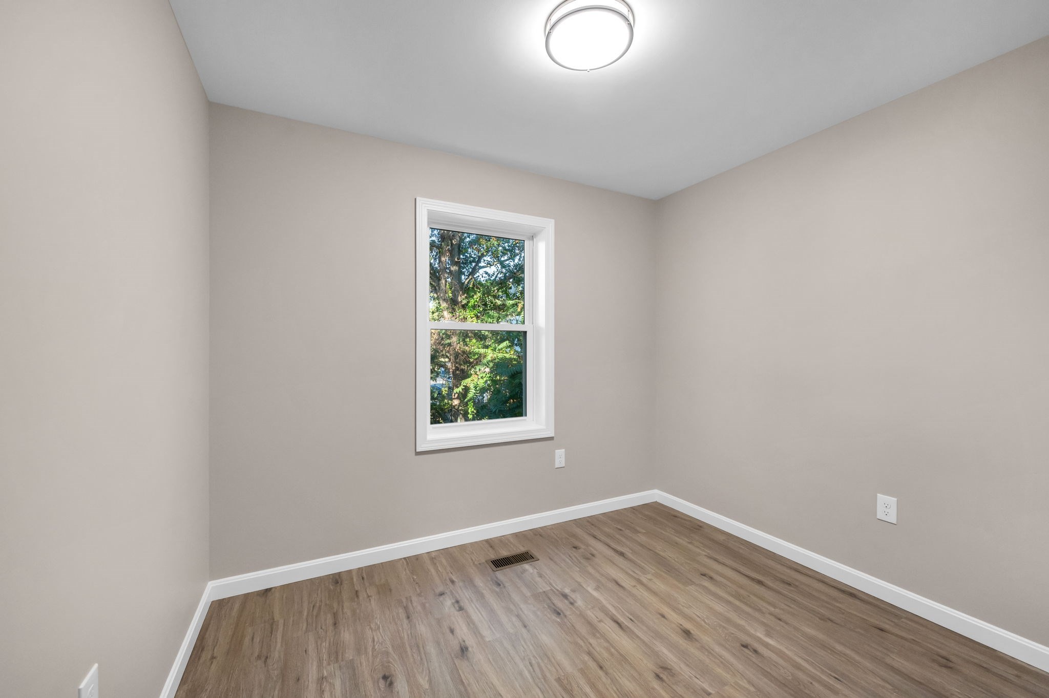 130 Dickinson, Springfield, MA 01108 - Image 6