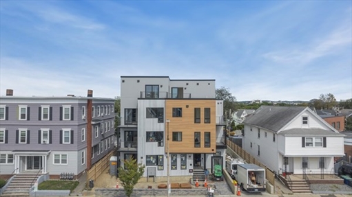 595 Broadway, Apt 202