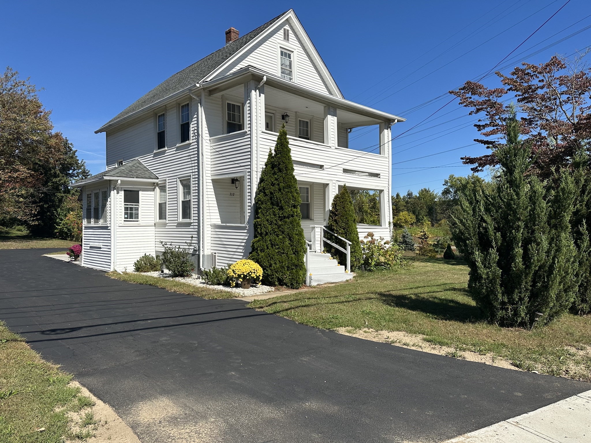 712 Cooper Street, Agawam, MA 01001