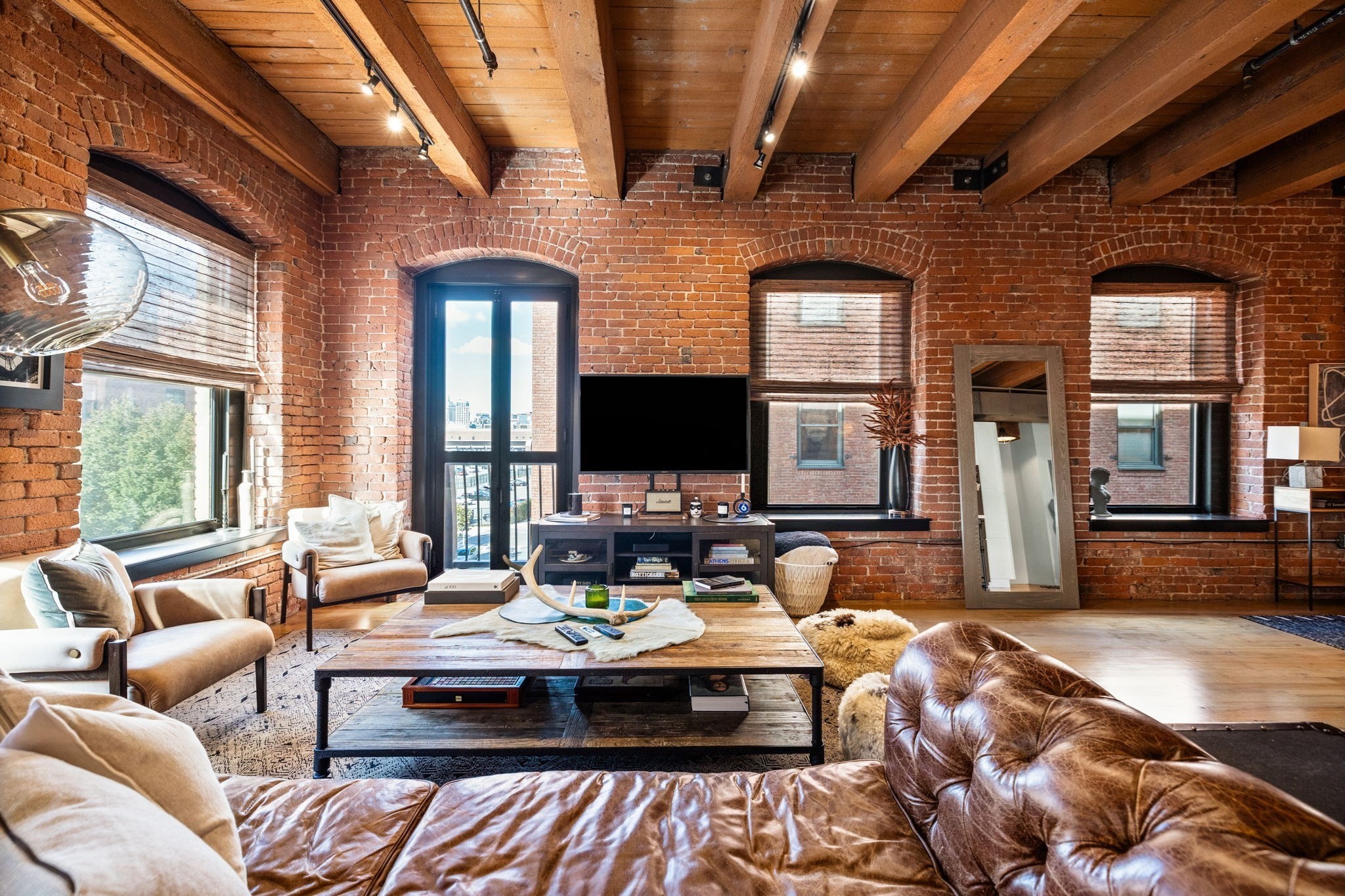 21 Wormwood St Unit 412, Seaport, Boston, MA 02210 - Image 2