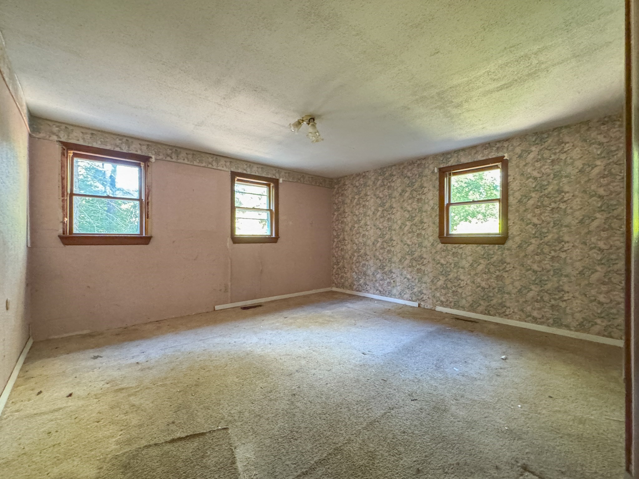 132 Kilbourn Rd, Lancaster, MA 01523 - Image 11