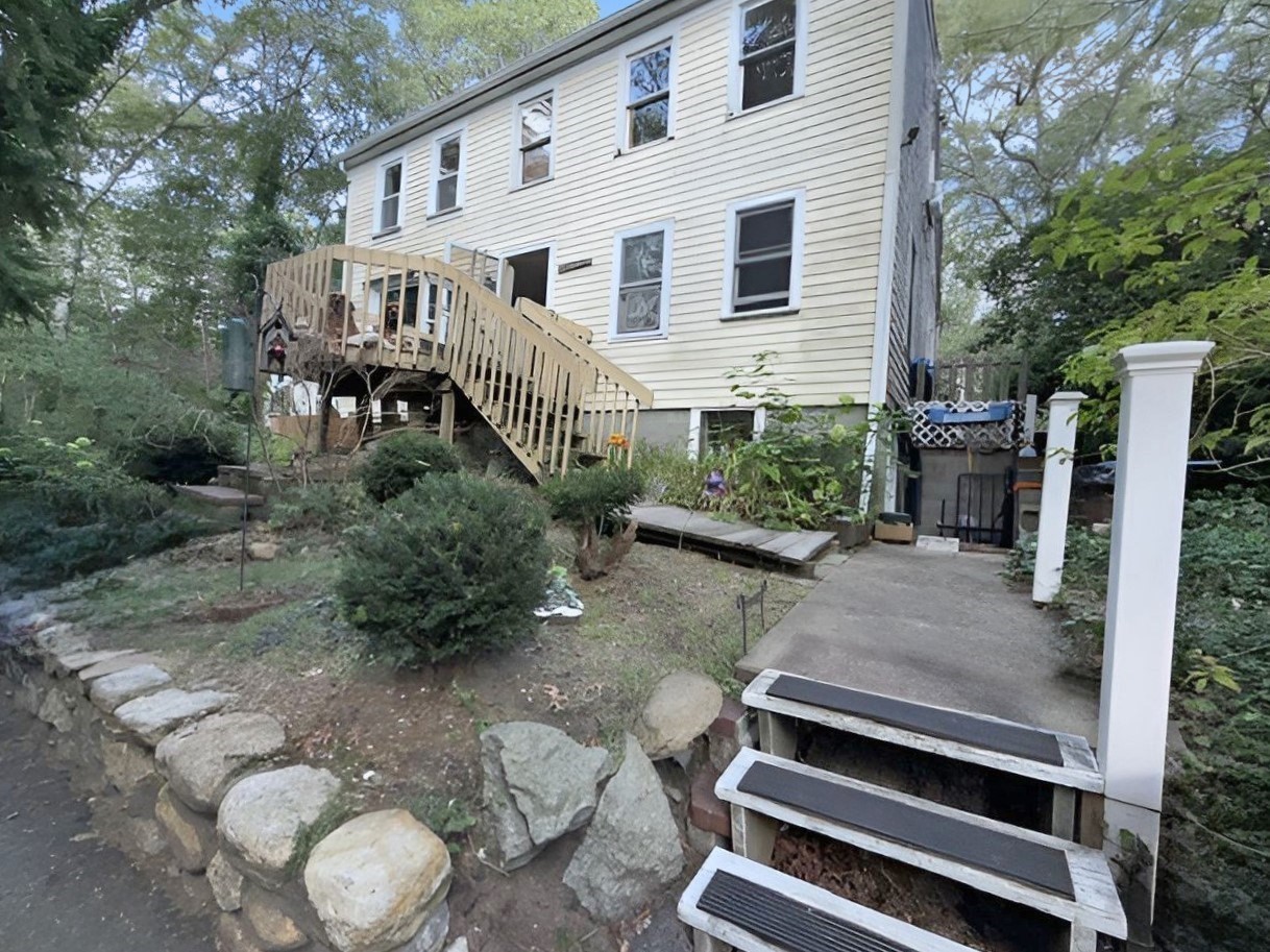 16 Long Pond Dr, Harwich, MA 02645