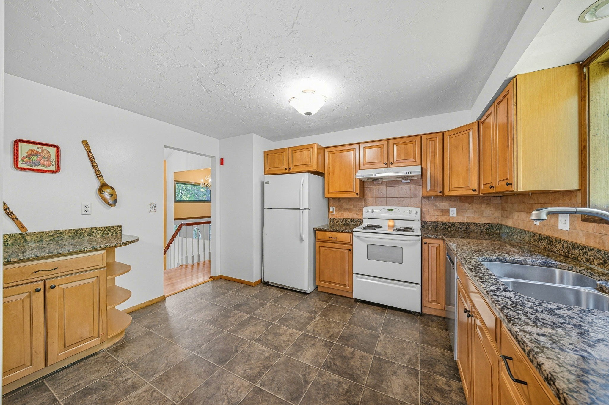 38 W Elm St, Hopkinton, MA 01748 - Image 11