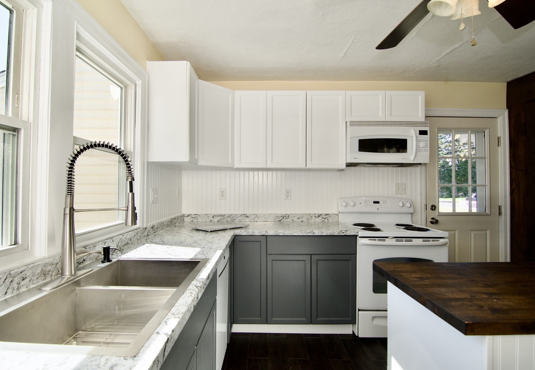 586 Granby Rd, South Hadley, MA 01075 - Image 10