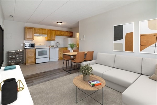 33 Middle Street, Apt 11