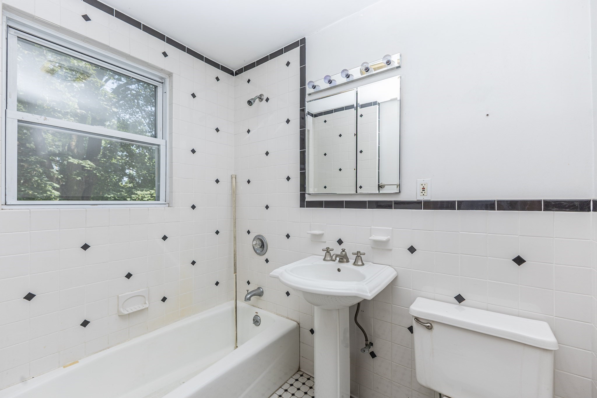 29 Gorham St, Chelmsford, MA 01824 - Image 35