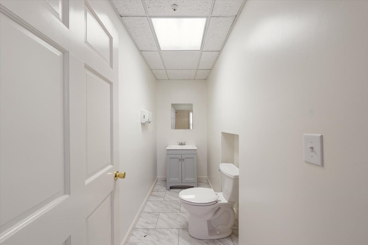 693 E Central St, Franklin, MA 02038 - Image 28