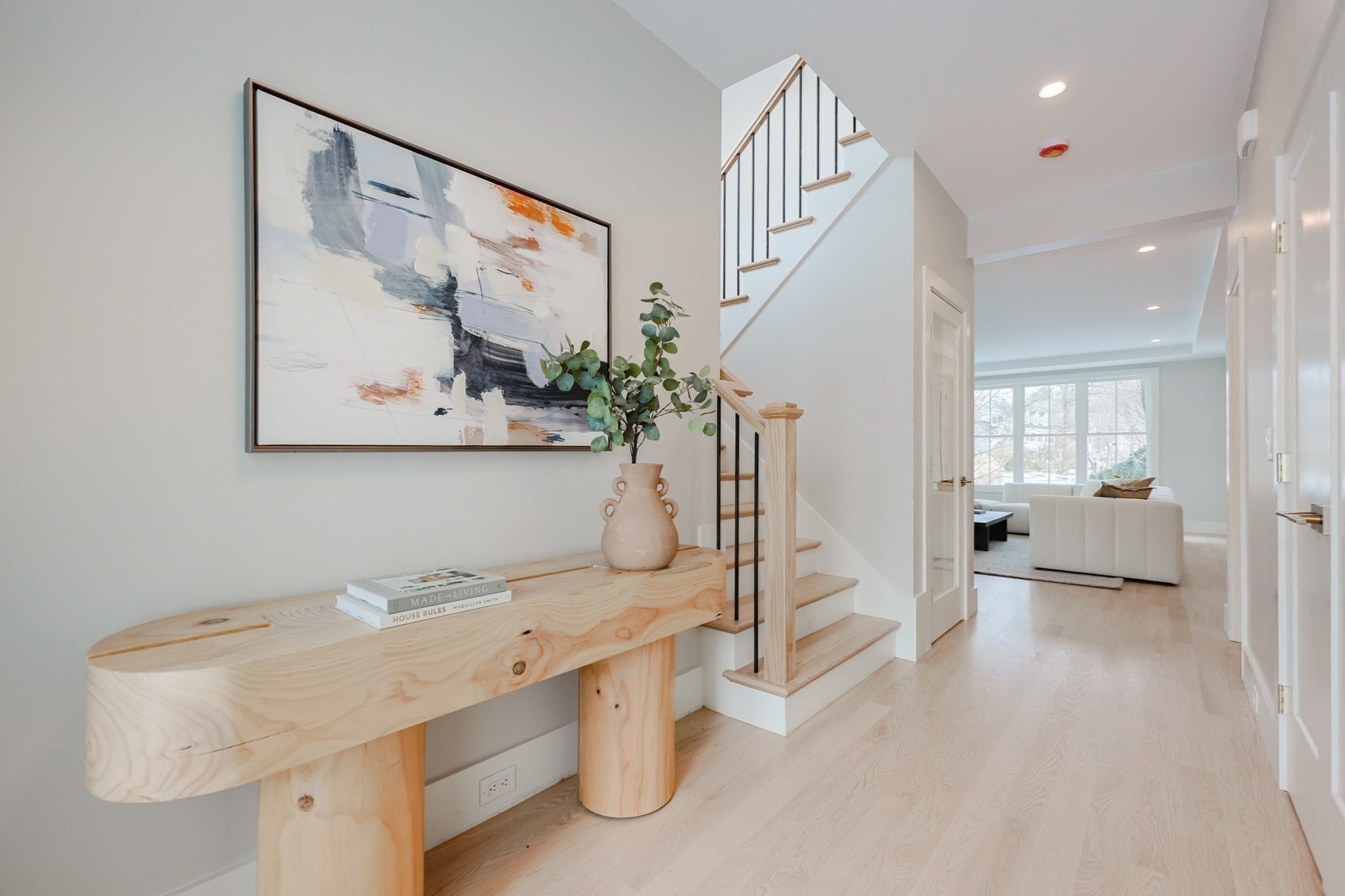 23 Pilgrim Rd, Wellesley, MA 02481 - Image 2