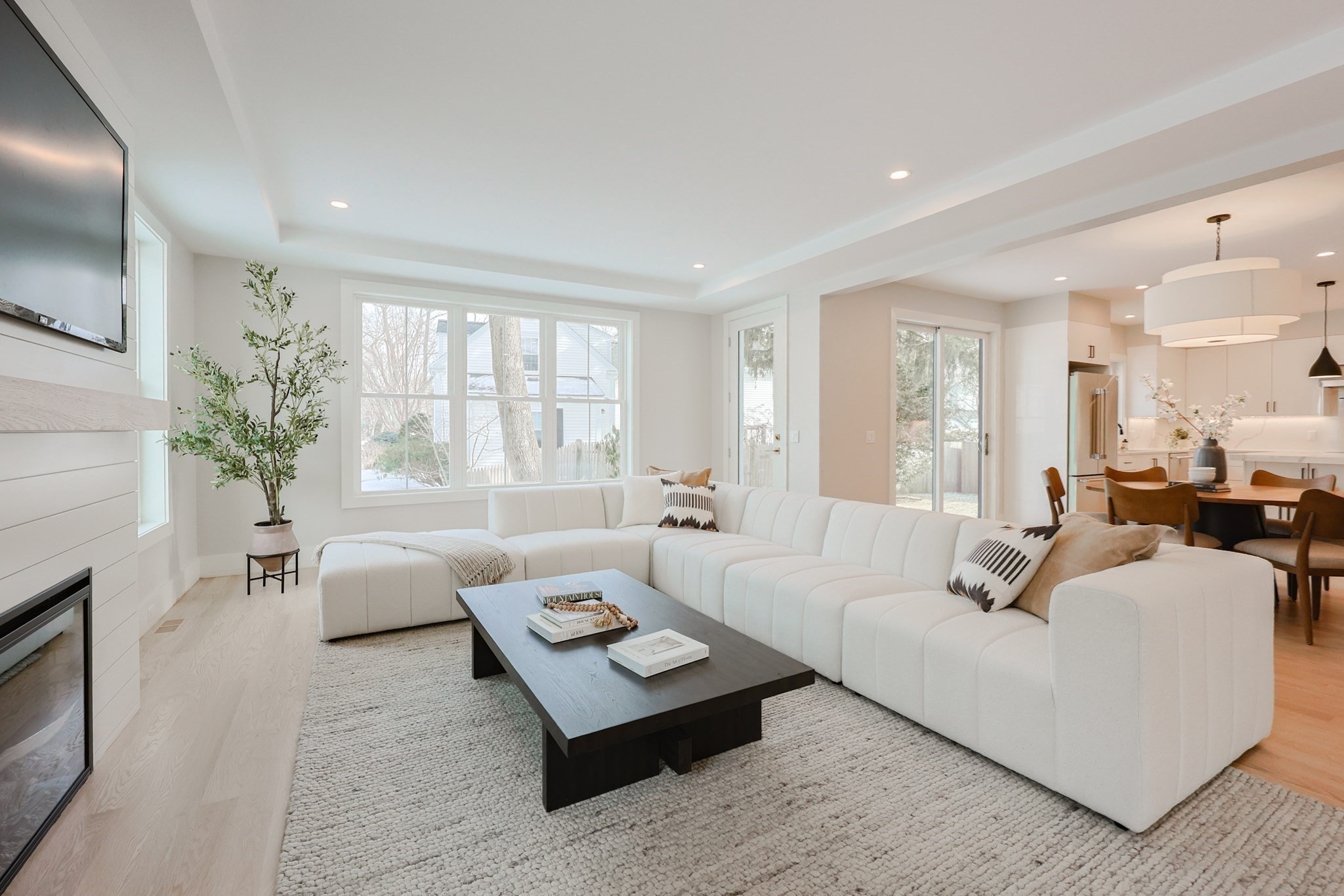 23 Pilgrim Rd, Wellesley, MA 02481 - Image 3