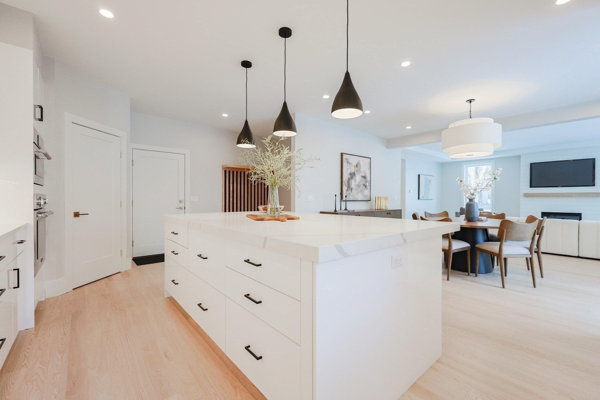 23 Pilgrim Rd, Wellesley, MA 02481 - Image 9