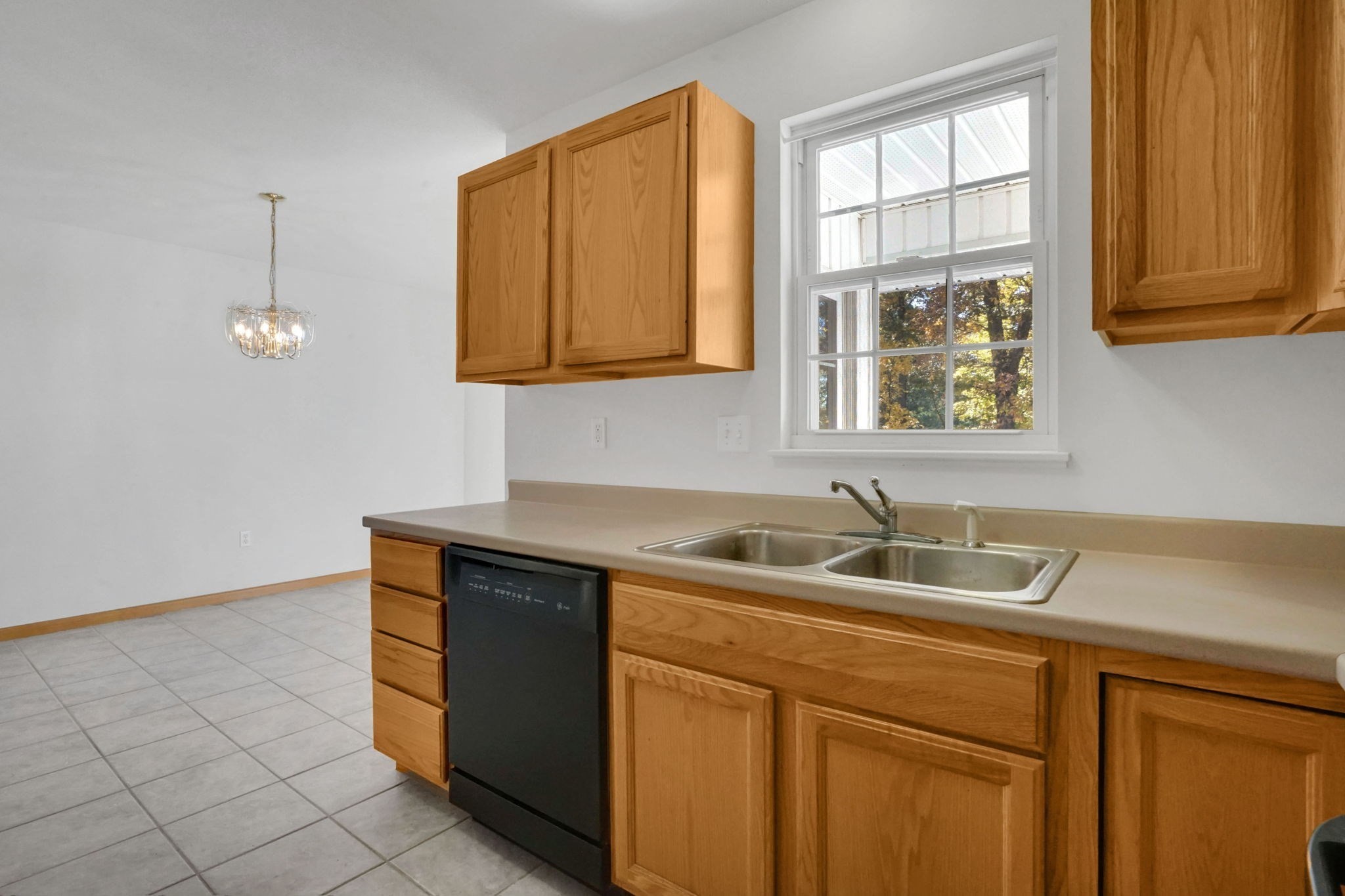 665 Center St Unit 705, Ludlow, MA 01056 - Image 15