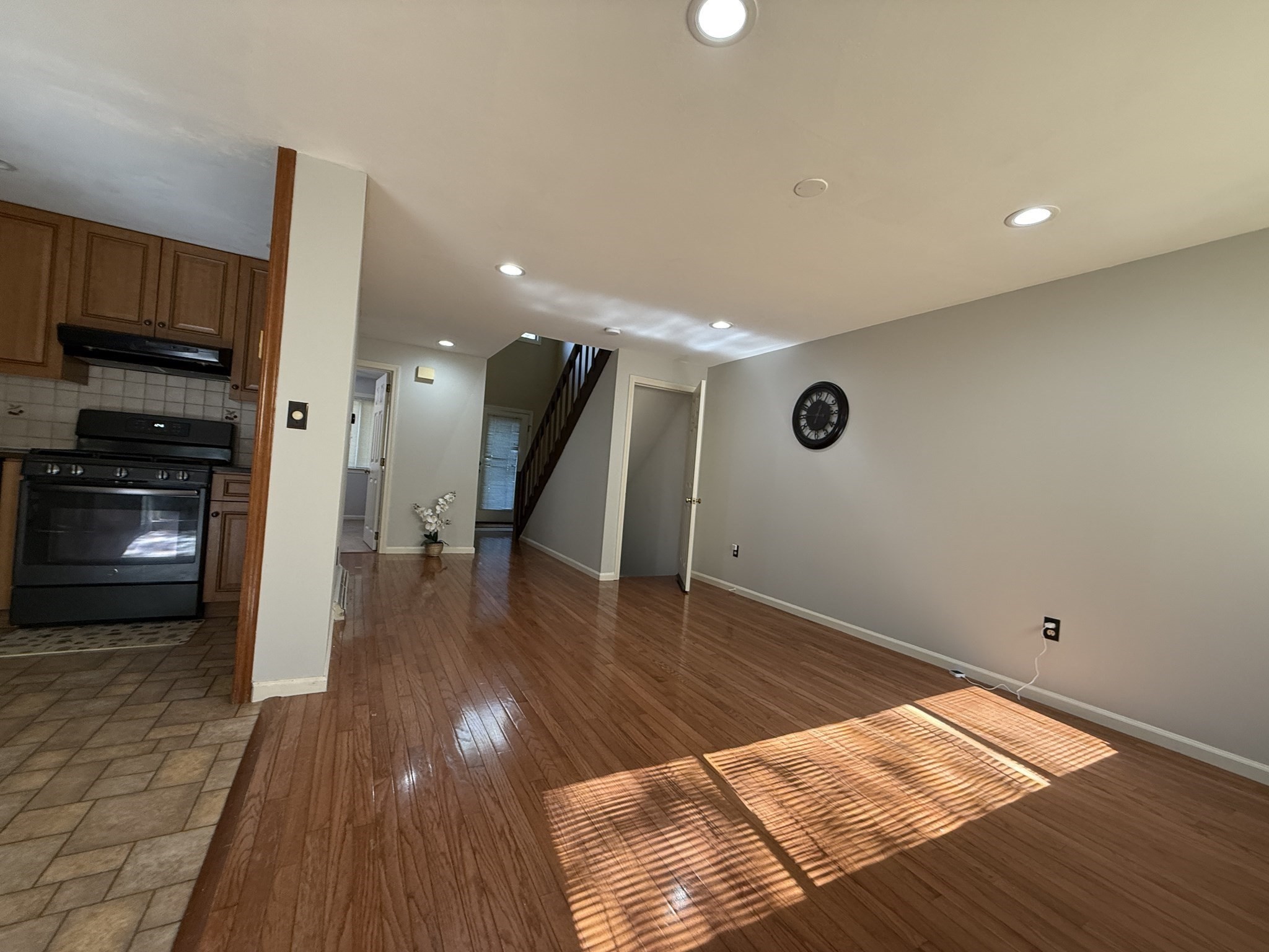 74 Meeting House Path Unit 74, Ashland, MA 01721 - Image 4