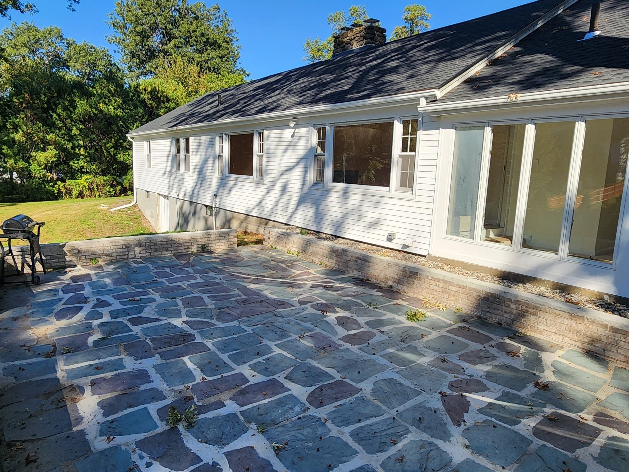 236 Pondview Dr, Springfield, MA 01118 - Image 3