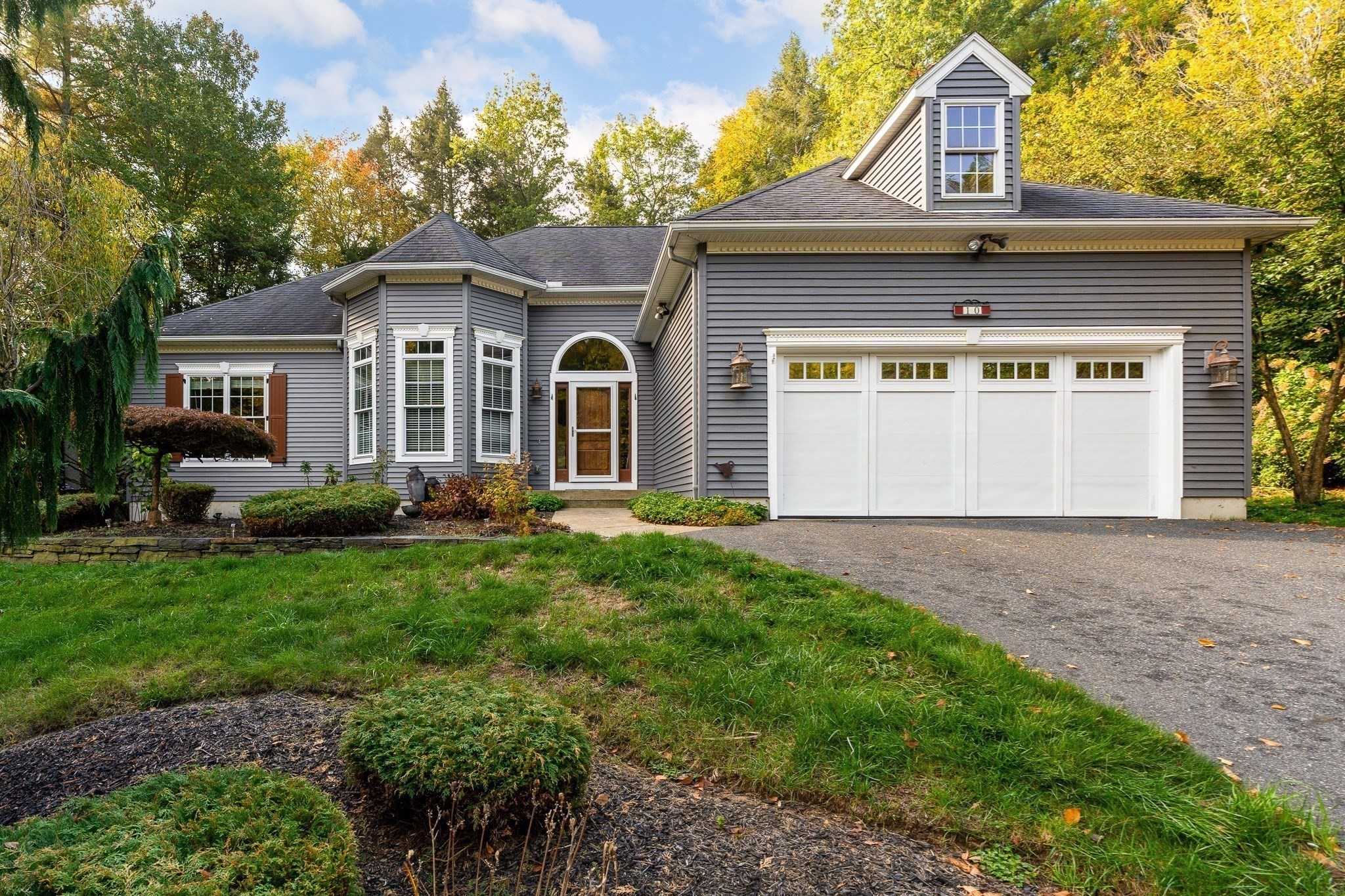 10 Golden Cir, Southampton, MA 01073 - Image 1