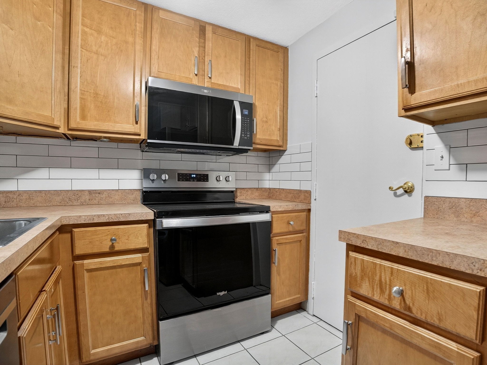 33 Lodgen Ct Unit 4G, Malden, MA 02148 - Image 3