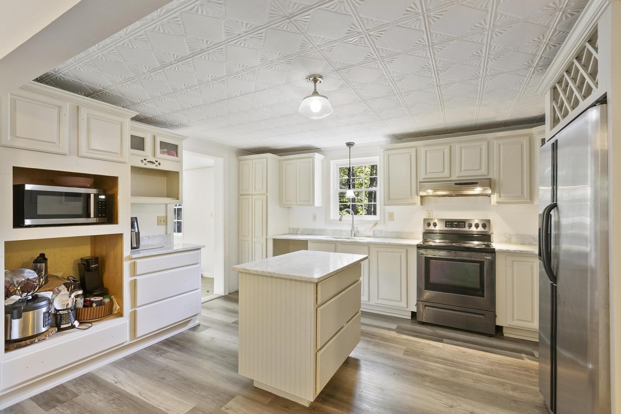 28 Holly Dr, Gardner, MA 01440 - Image 7