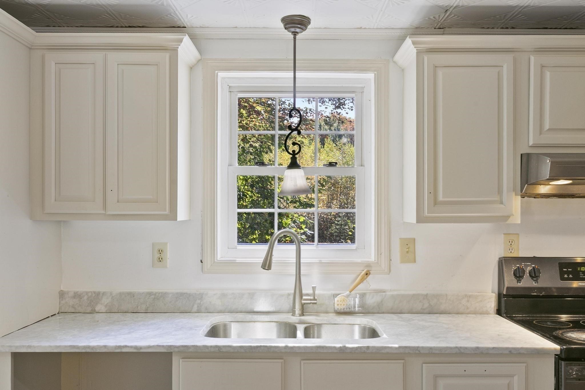 28 Holly Dr, Gardner, MA 01440 - Image 9