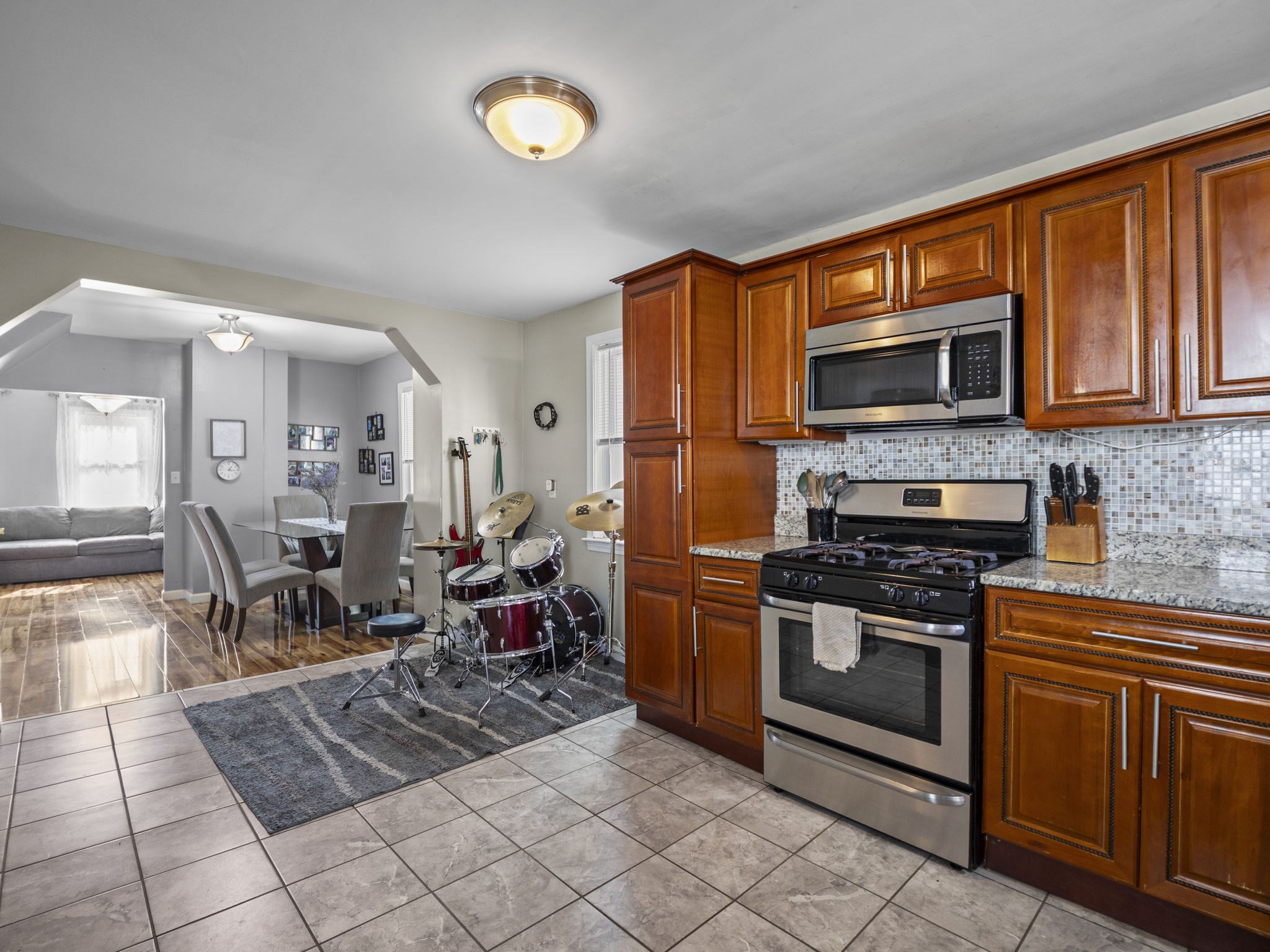 85 B St, Lowell, MA 01851 - Image 11
