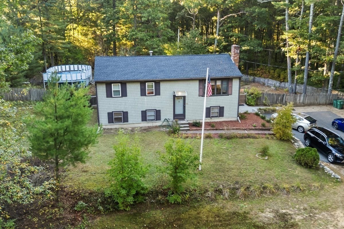 61 Chapel St, Pembroke, MA 02359