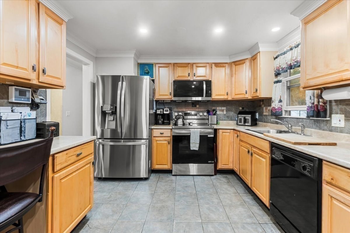 61 Chapel St, Pembroke, MA 02359 - Image 7