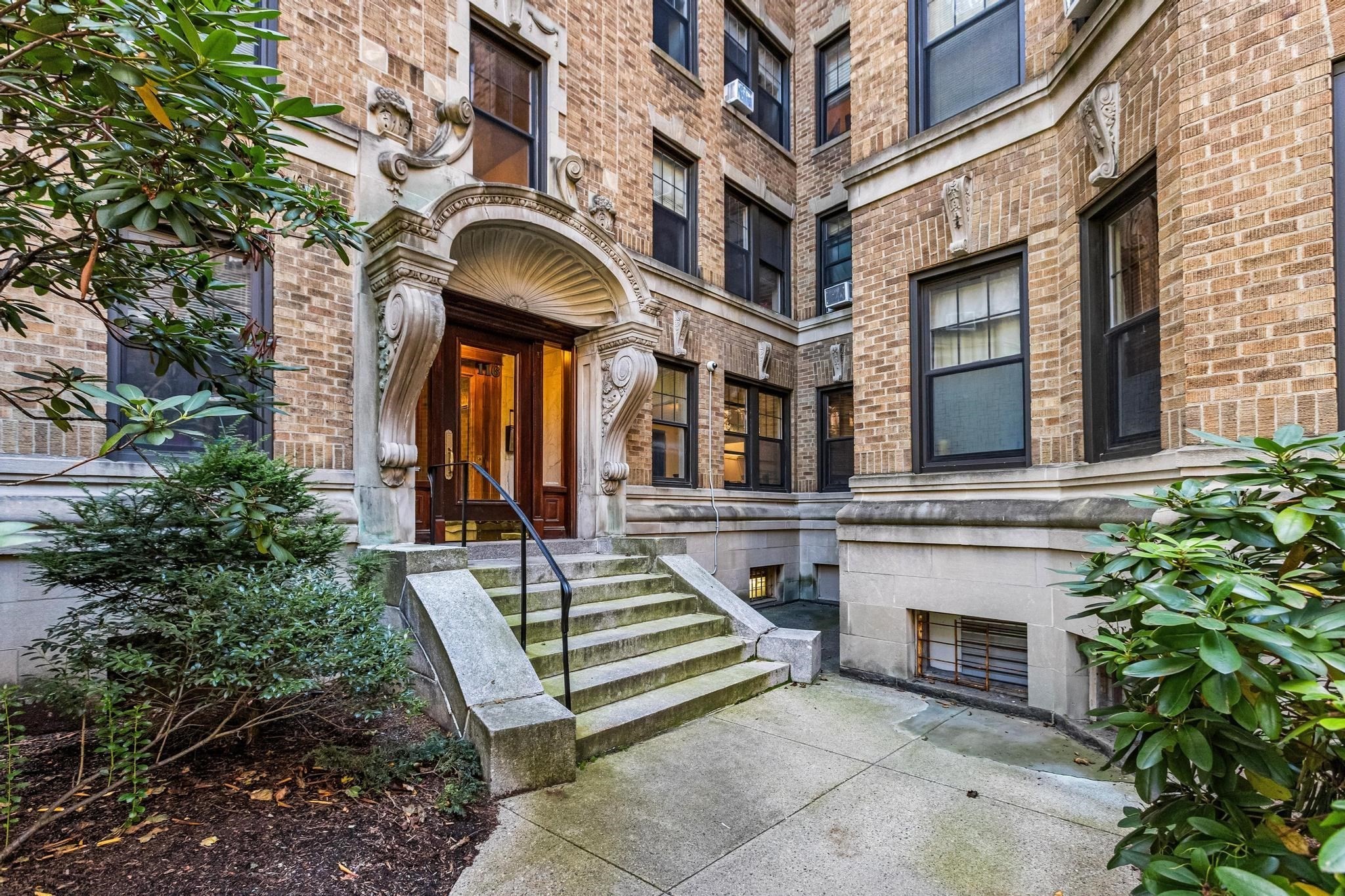 116 Riverway St Unit 14, Longwood, Boston, MA 02215 - Image 11