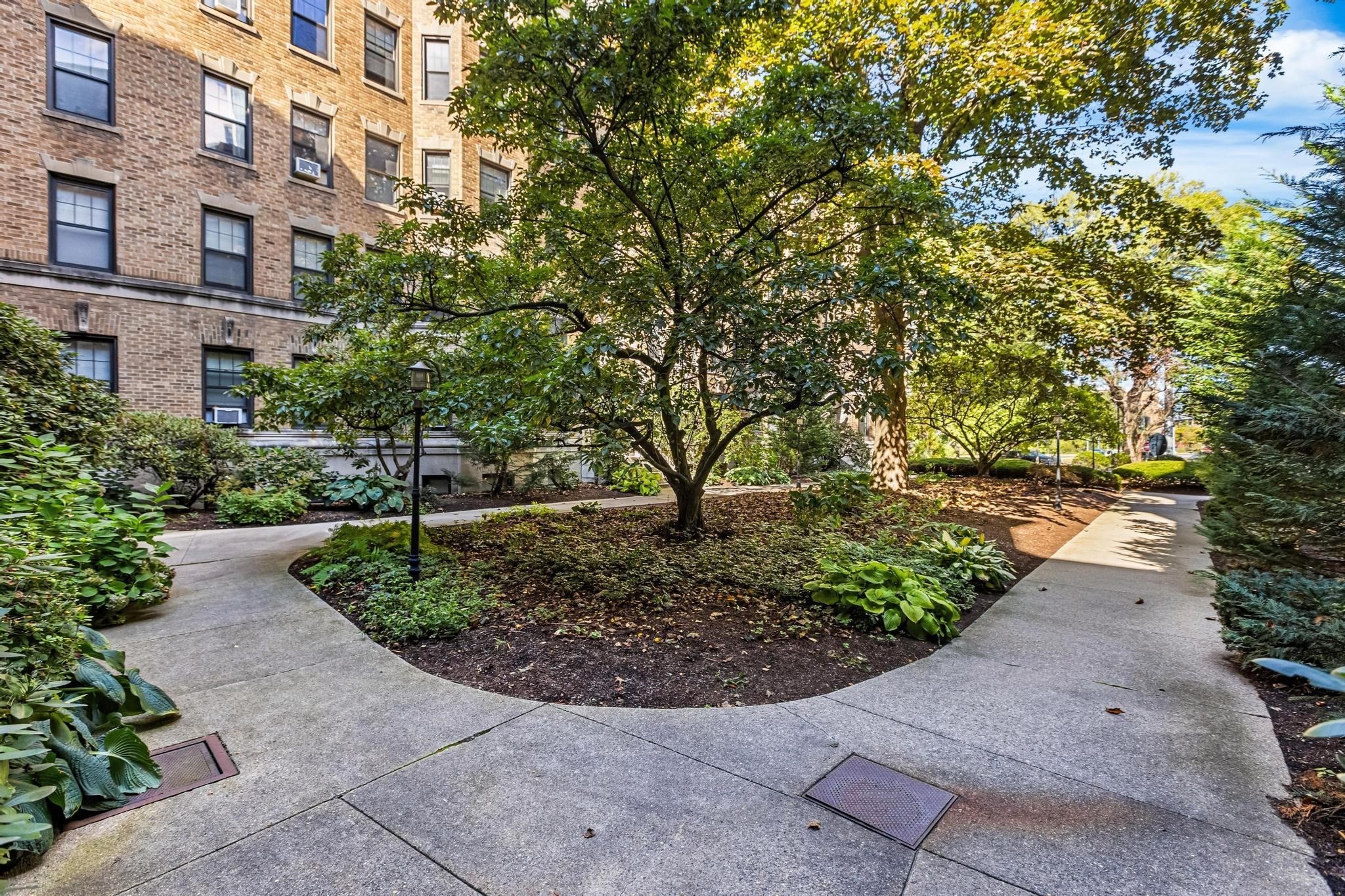 116 Riverway St Unit 14, Longwood, Boston, MA 02215 - Image 12