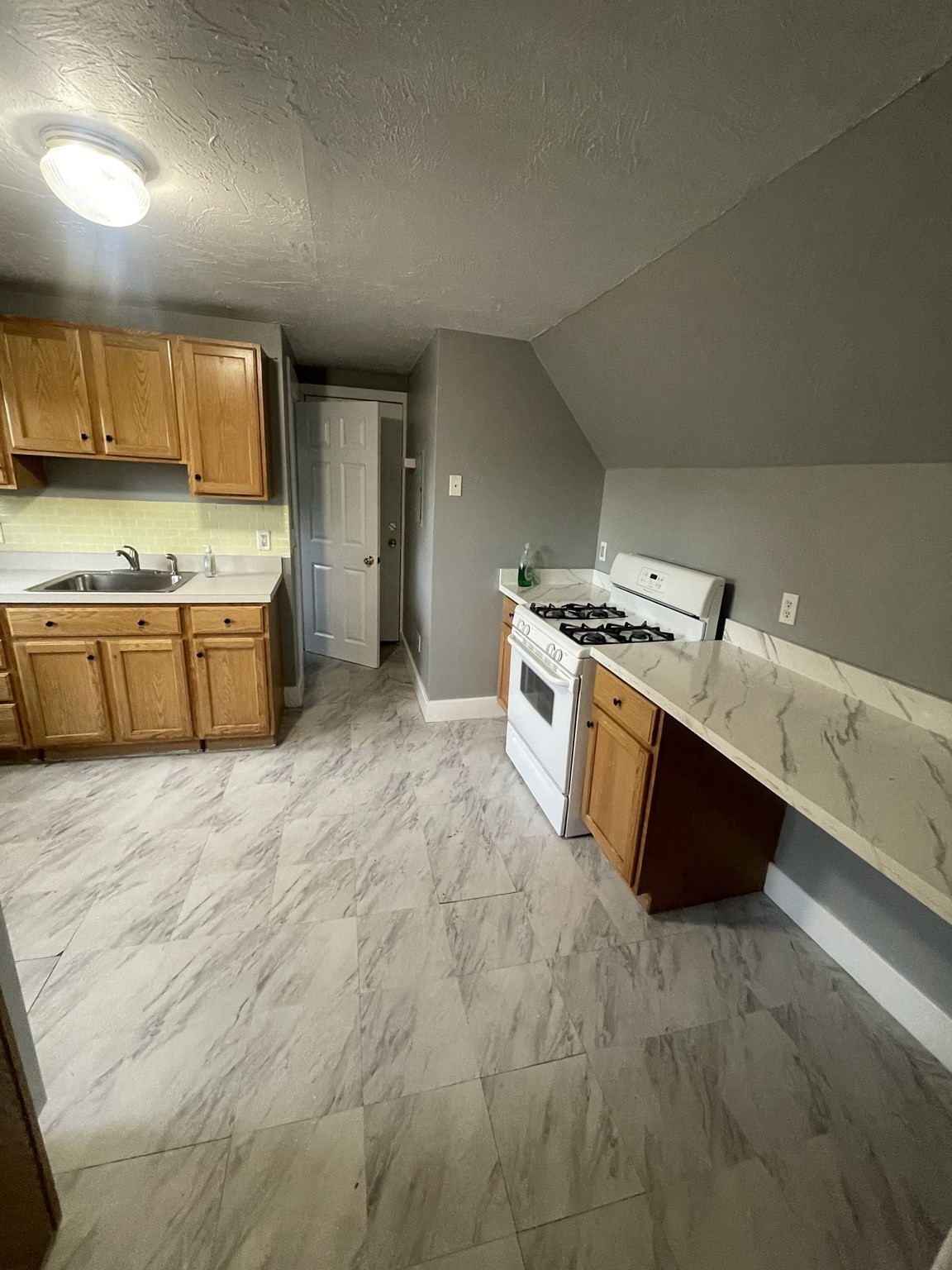 60 Pearl St, Leominster, MA 01453 - Image 20