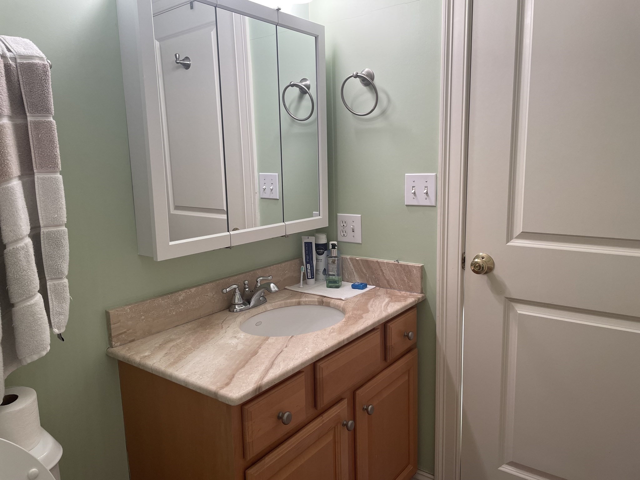 220 Grove Street Unit 1, Waltham, MA 02453 - Image 29