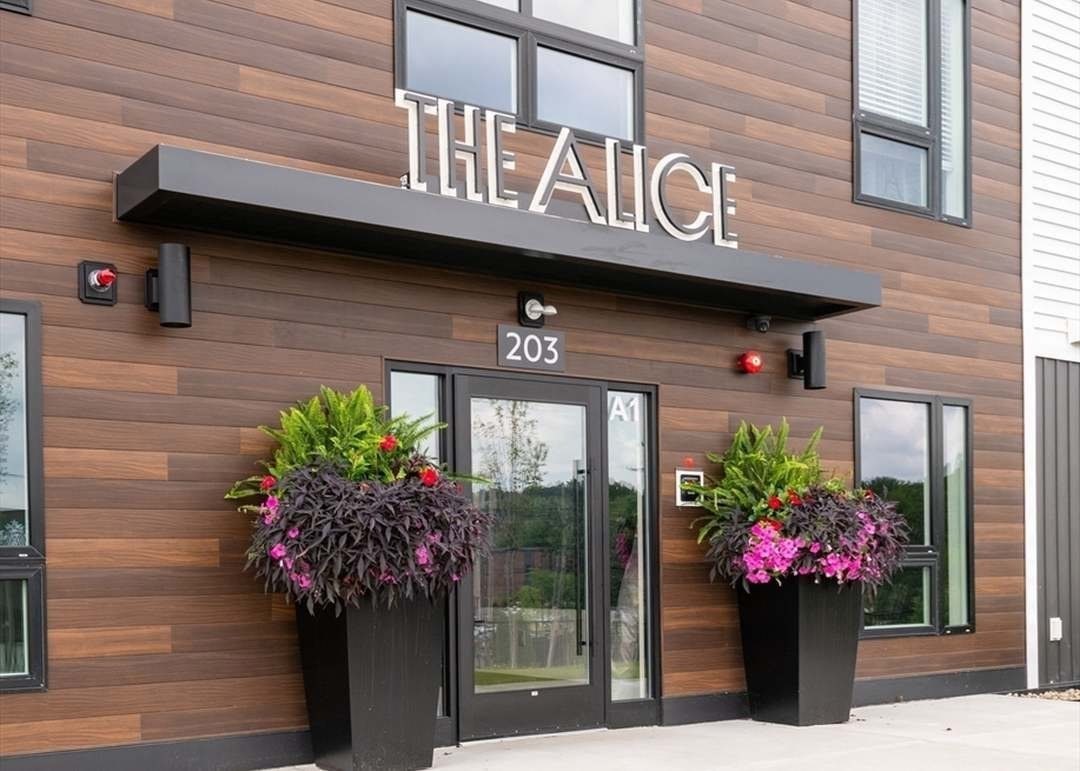 203 Lowell Unit 119, Wilmington, MA 01887