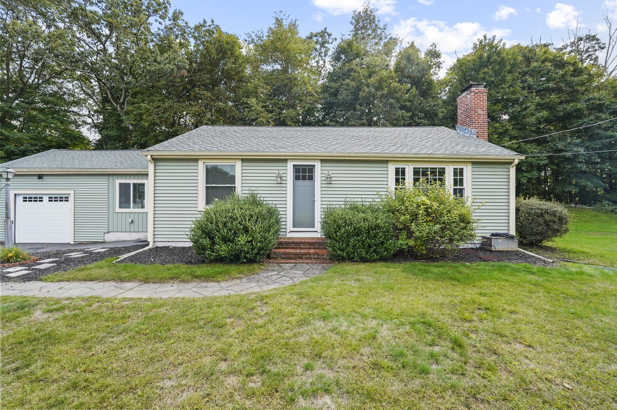 45 Spruce Ln, Attleboro, MA 02703