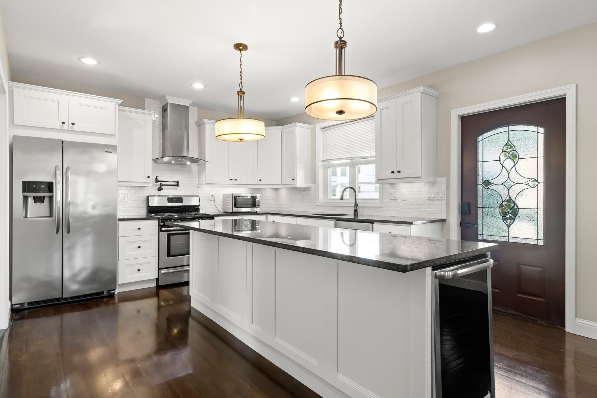 108 Burrill St Unit 1, Swampscott, MA 01907 - Image 2