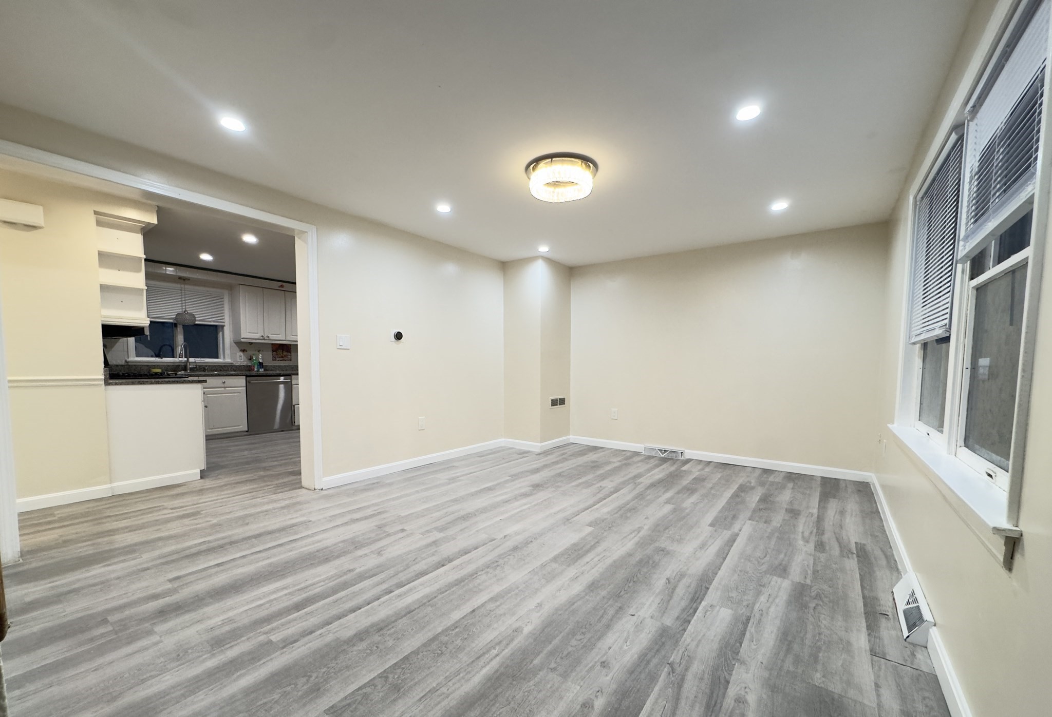 101 Donohue Rd Unit 19, Dracut, MA 01826 - Image 3