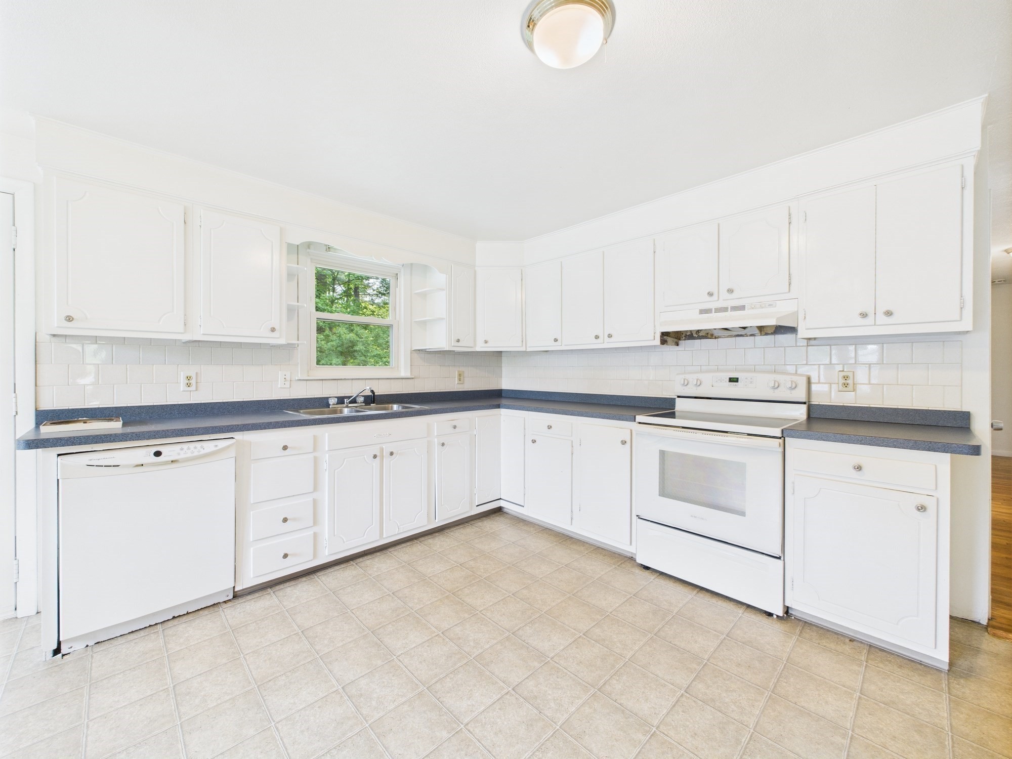 91 Old Post Road, Sharon, MA 02067 - Image 5