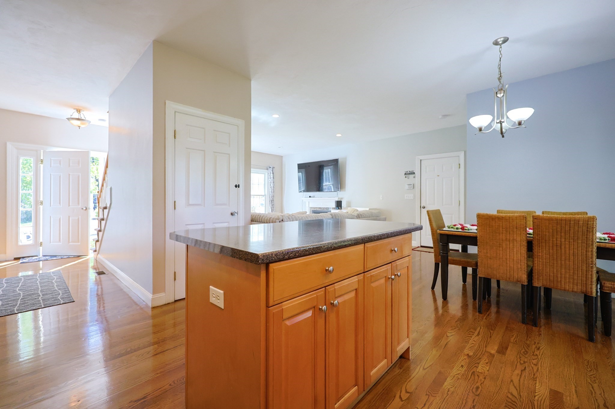 53 Russell St, Marlborough, MA 01752 - Image 10