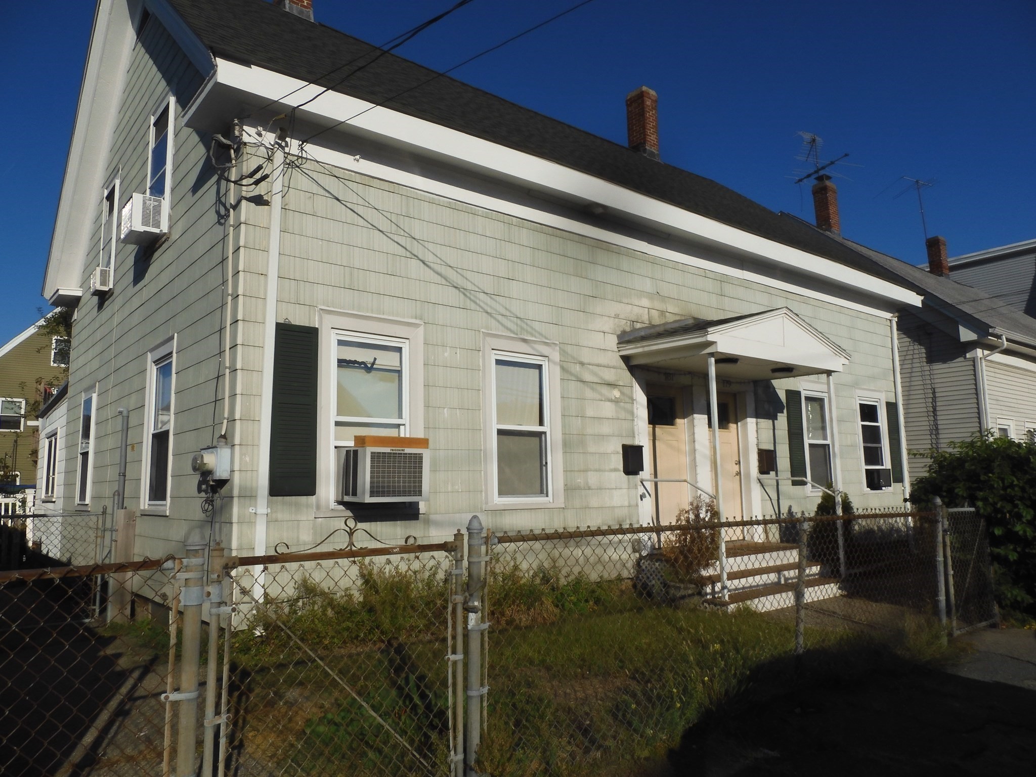 179 West, Lawrence, MA 01841