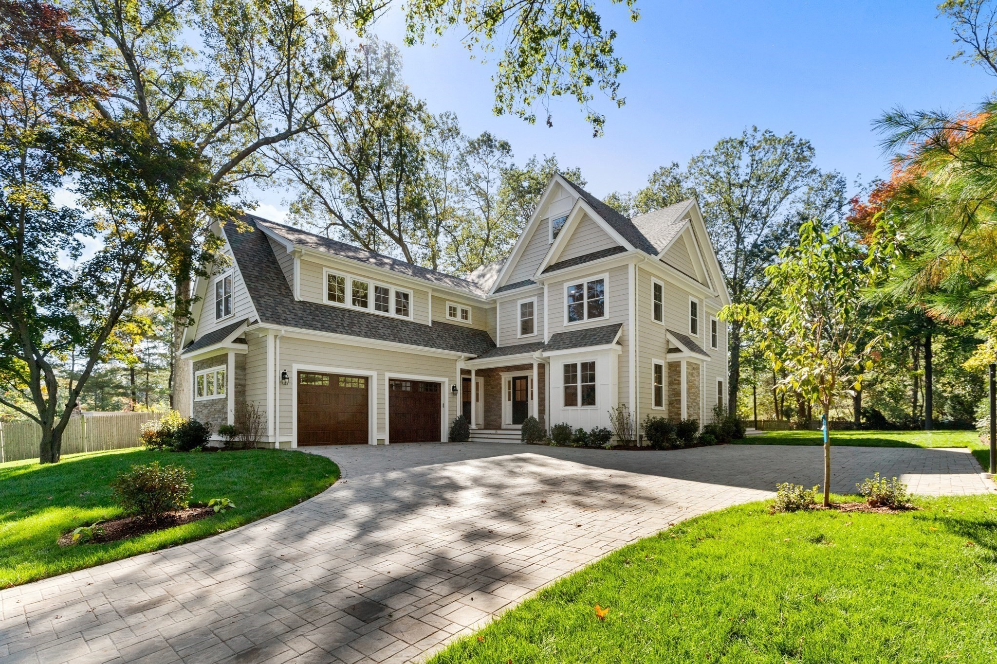 18 Robinson Rd, Lexington, MA 02420 - Image 2