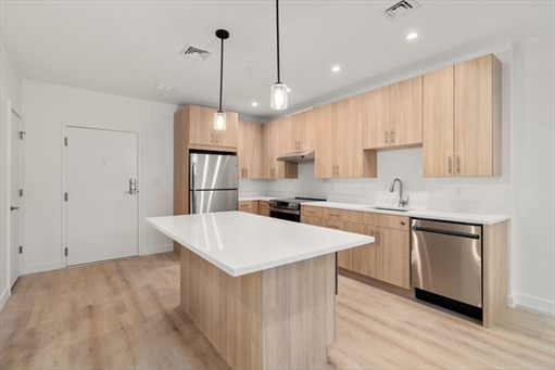 1151 Walnut, Apt 405