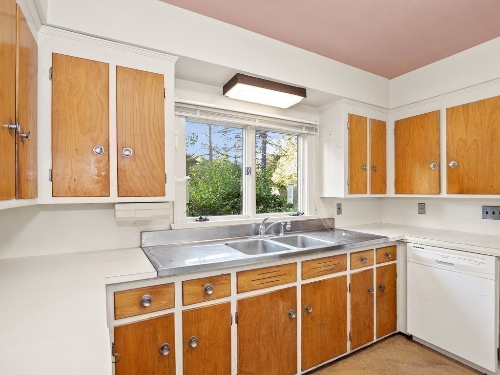 17 Glezen Lane, Wayland, MA 01778 - Image 8