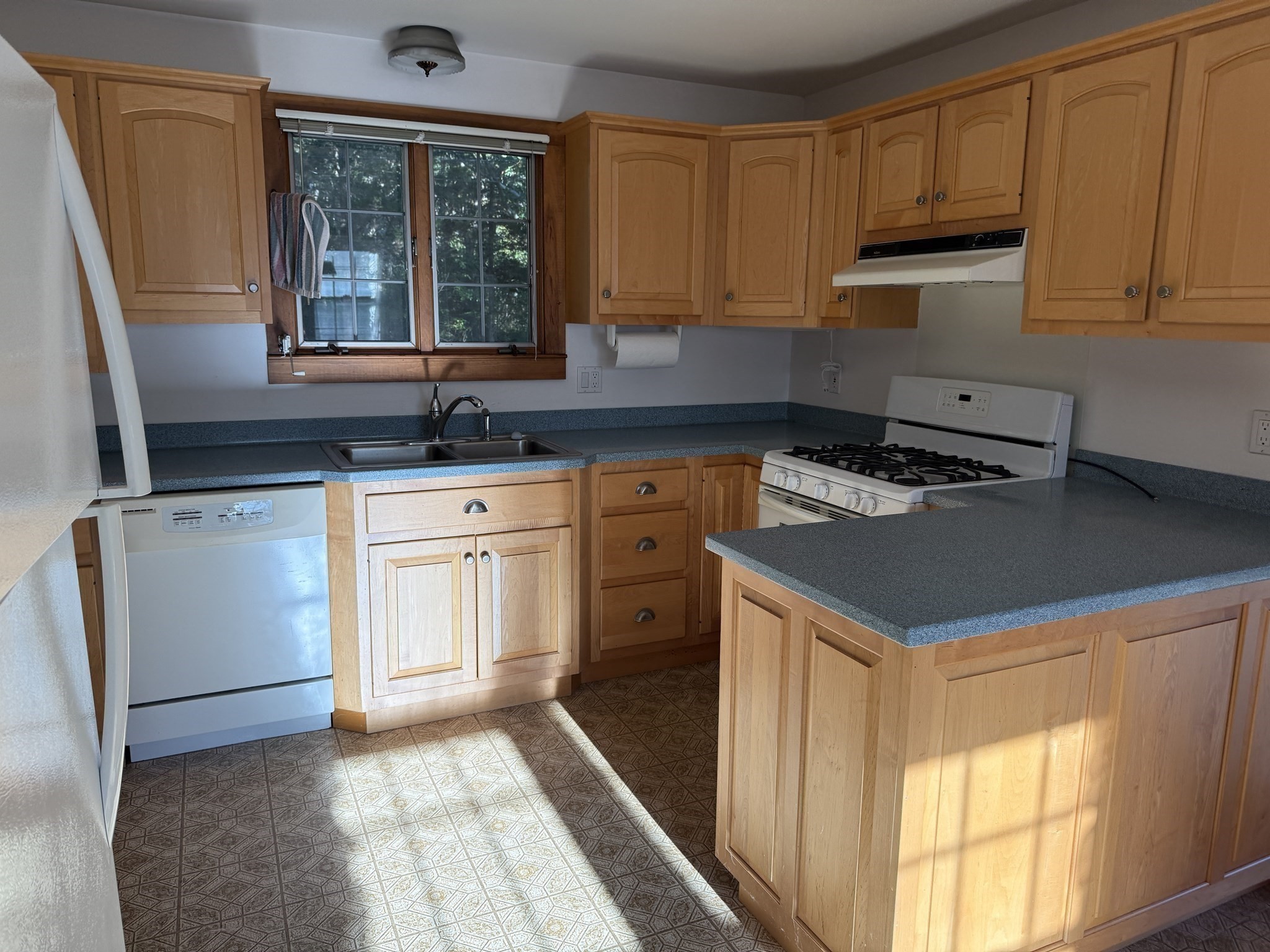 158 Little River Rd, Dartmouth, MA 02748 - Image 10