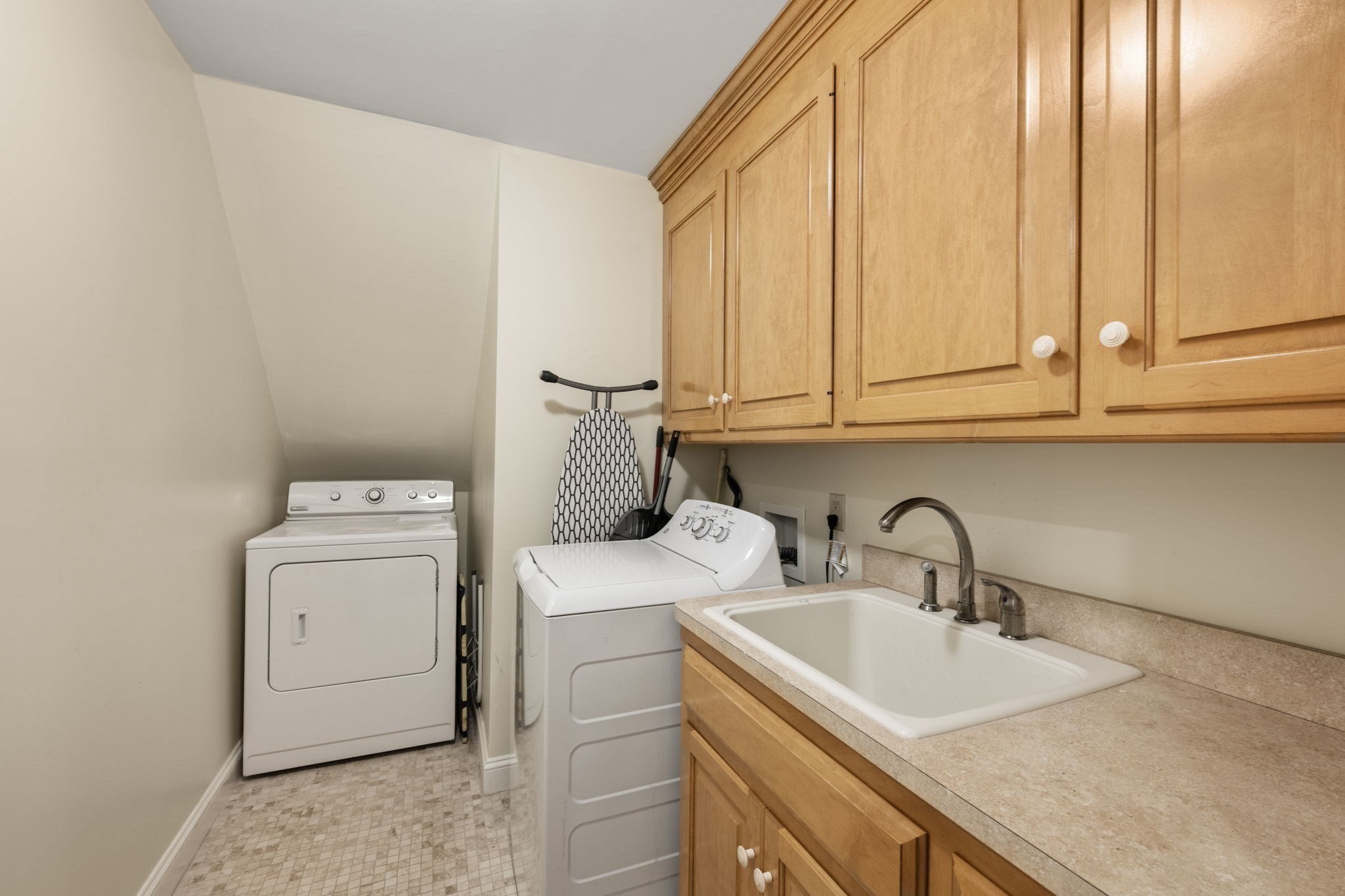 250 Meadowbrook Rd, Dedham, MA 02026 - Image 32