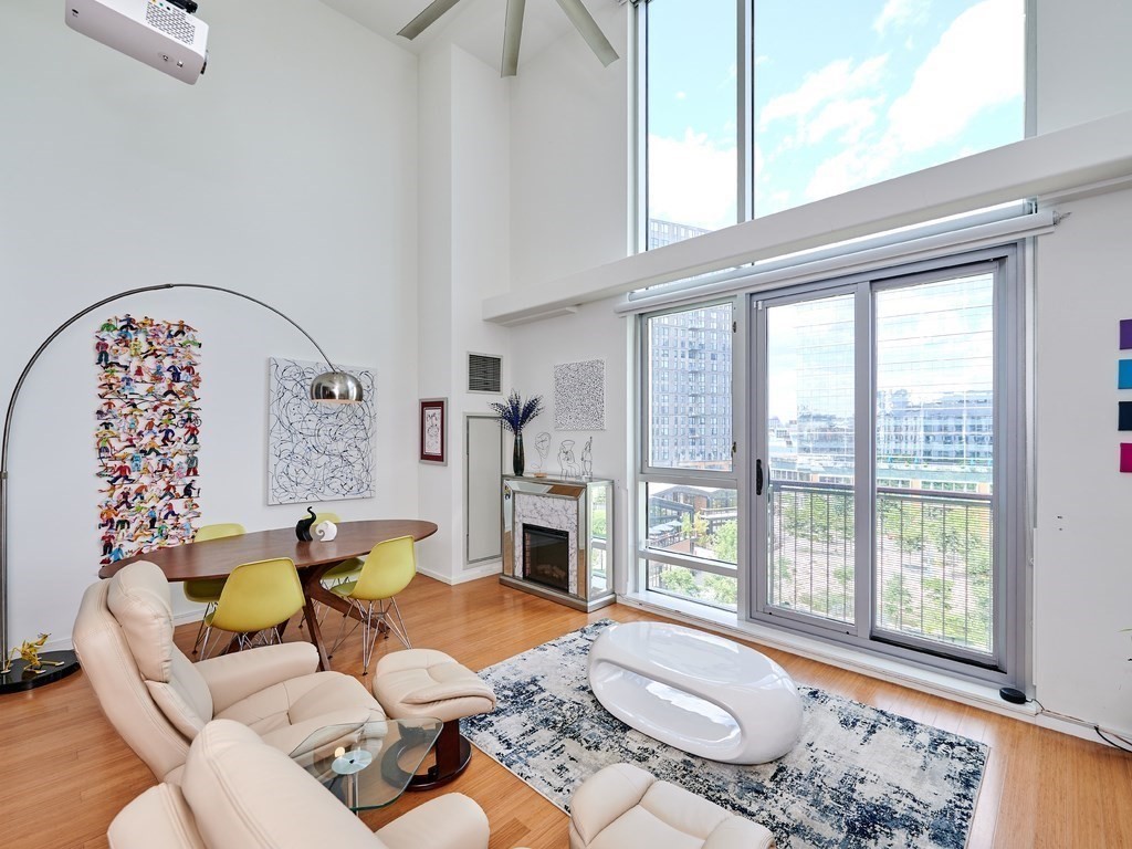 1 Earhart St Unit 720, Cambridge, MA 02141