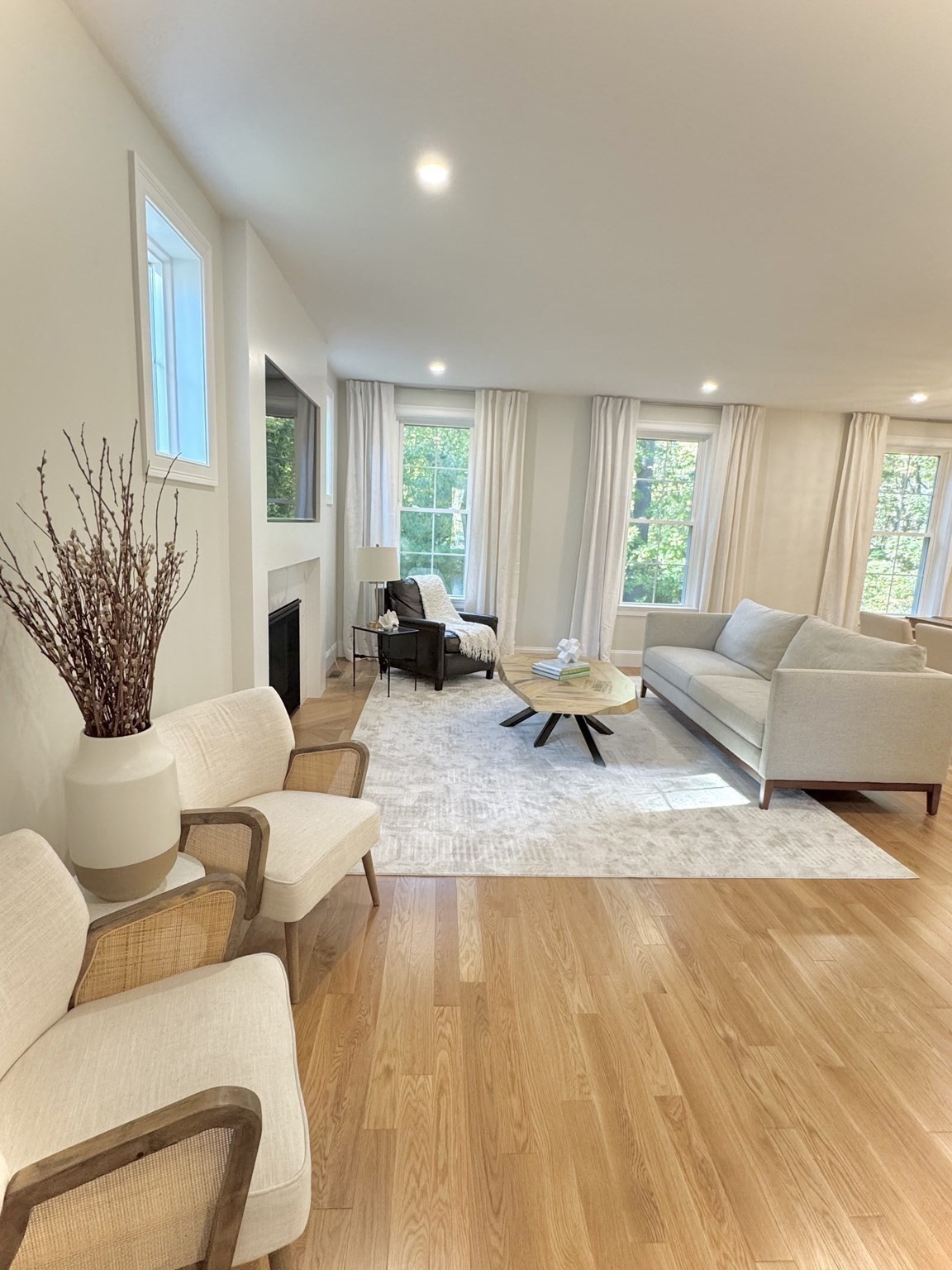 7 Mill Park Pl Unit 7, Westford, MA 01886 - Image 2