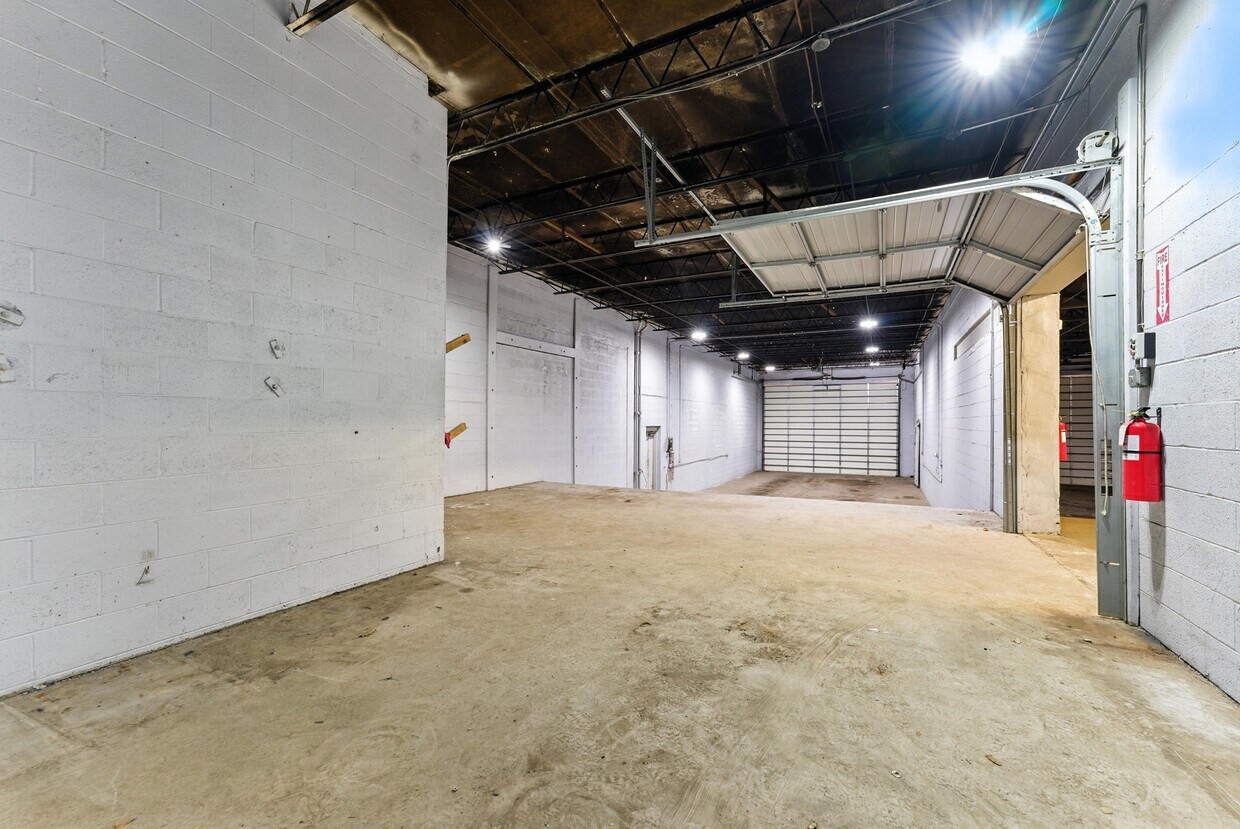 15 Whipple Street, Springfield, MA 01151 - Image 6