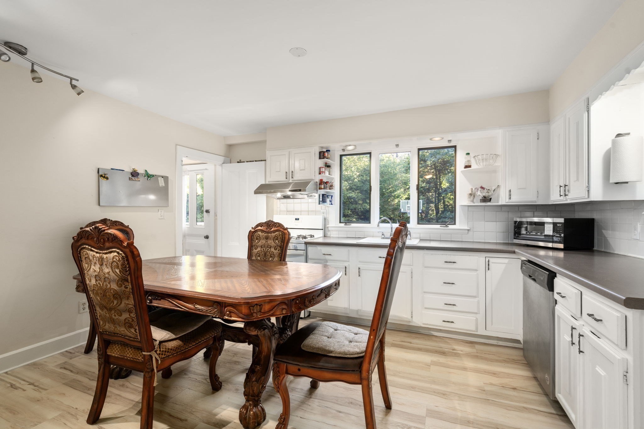 17 Lexington St Unit 17, Weston, MA 02493 - Image 6