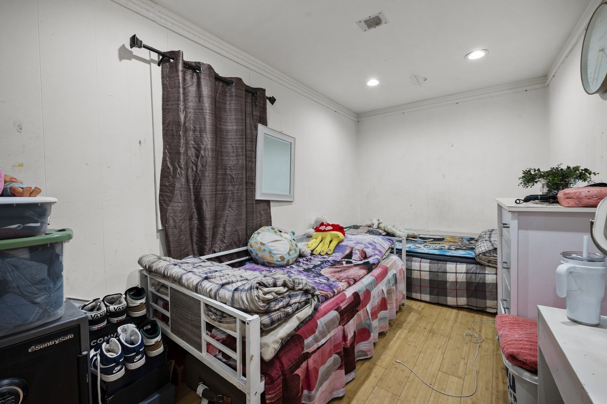 1081 Lawrence St, Lowell, MA 01852 - Image 11