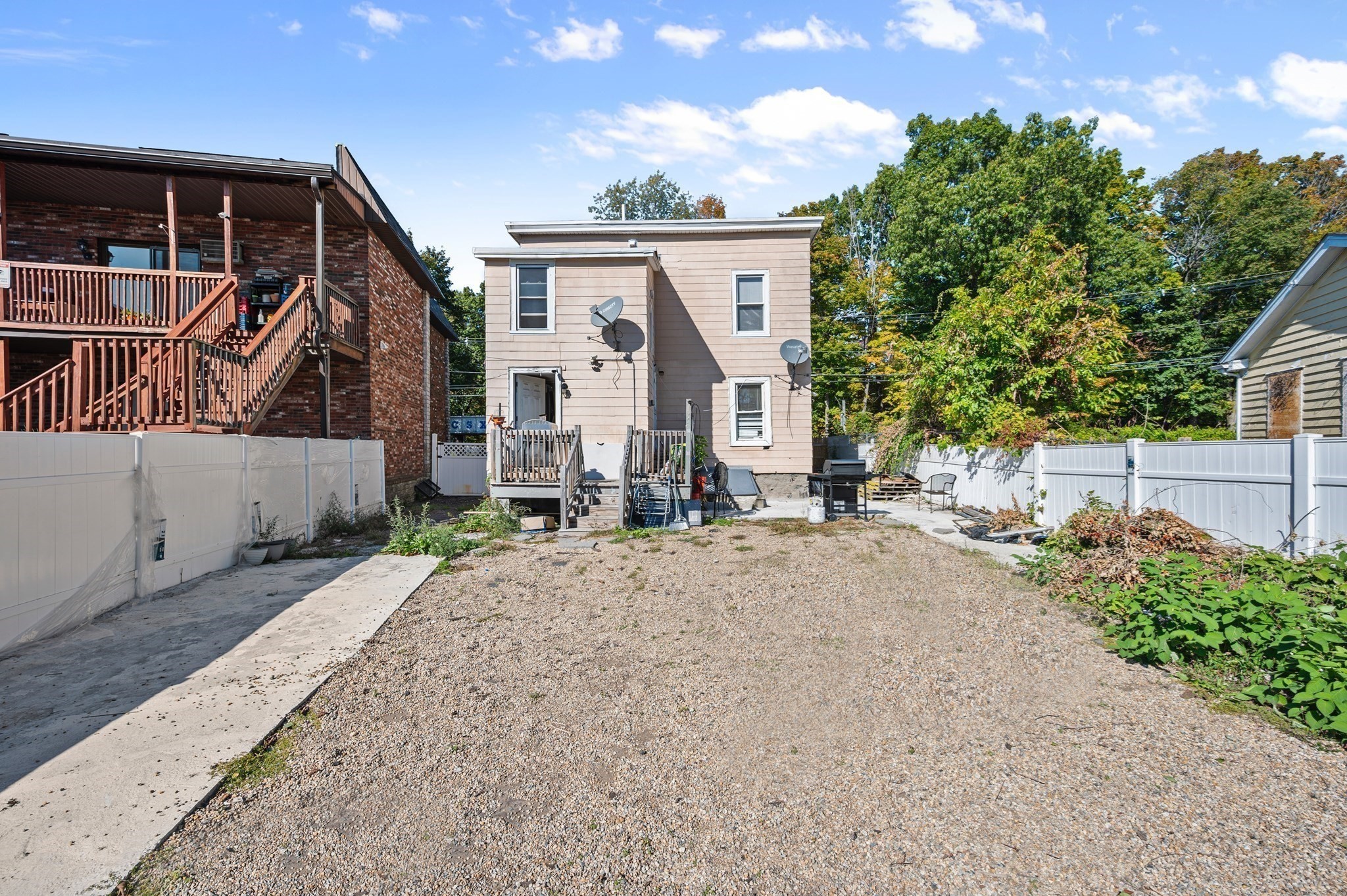 1081 Lawrence St, Lowell, MA 01852 - Image 18